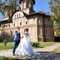 MomenteUnice - Nuntă, Botez, Petreceri