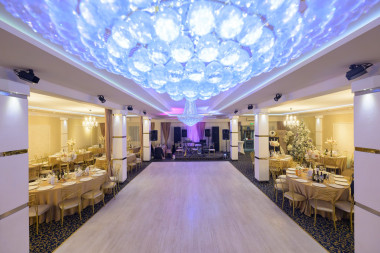 Freddy si Muschetarii Ballroom